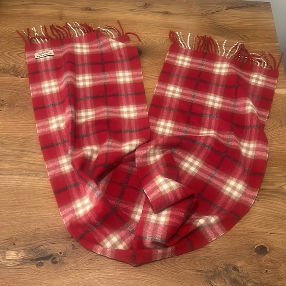 Burberry Vintage Red Check Cashmere Scarf w/Certificate of Authenticity - Picture 2 of 12